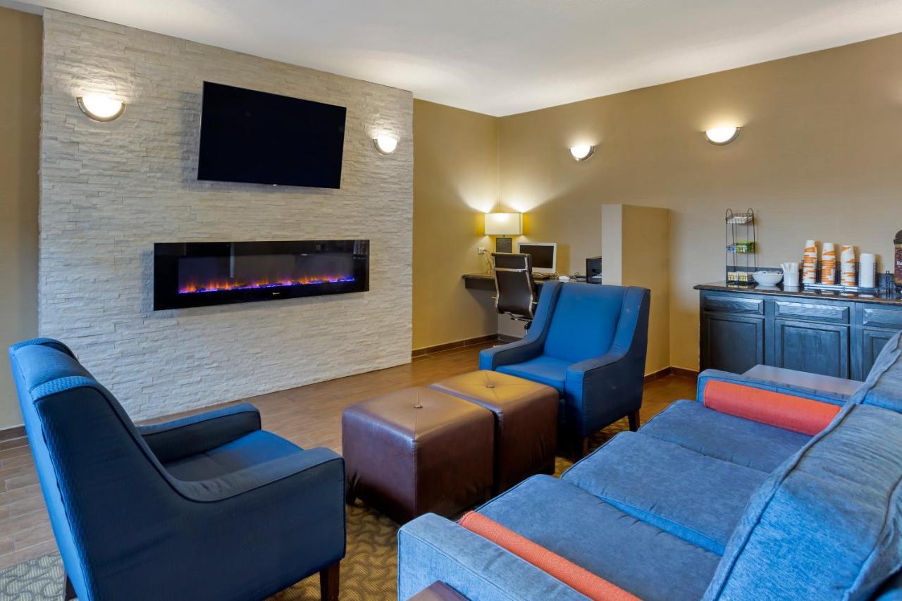 Comfort Inn Hobart-Merrillville I-65 Экстерьер фото
