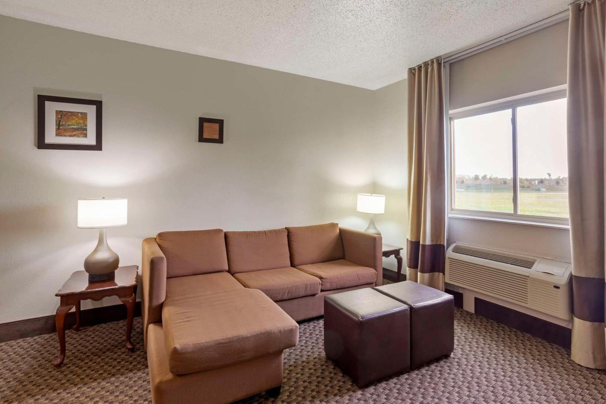 Comfort Inn Hobart-Merrillville I-65 Экстерьер фото